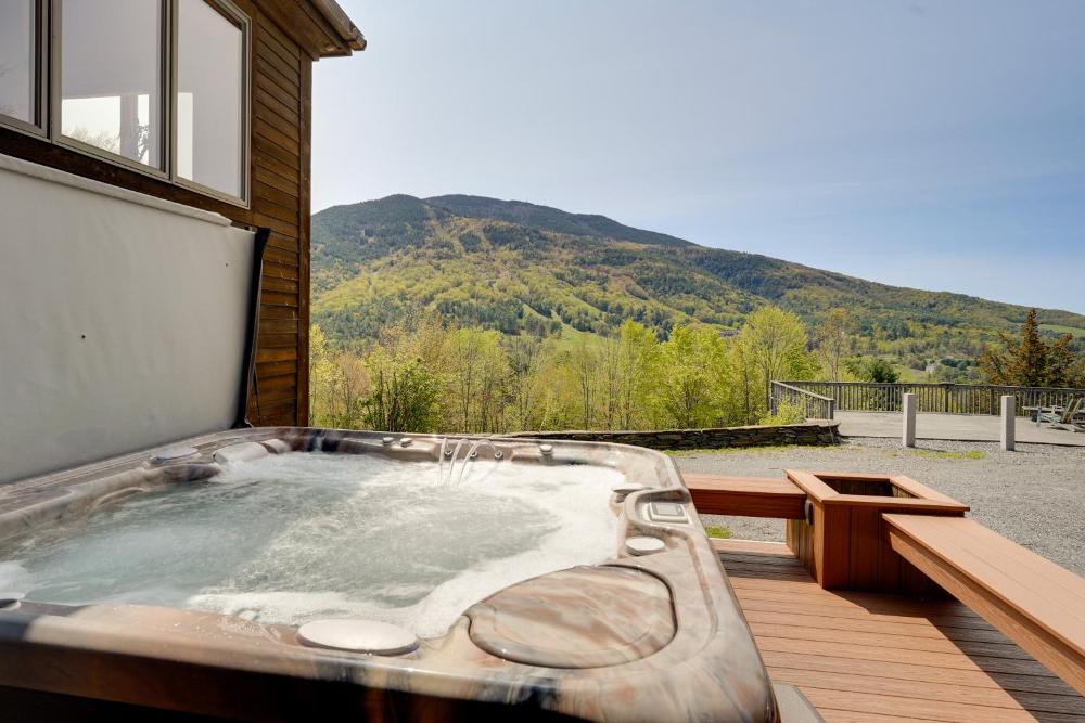 Luxury Vermont Vacation Rental Private Hot Tub!